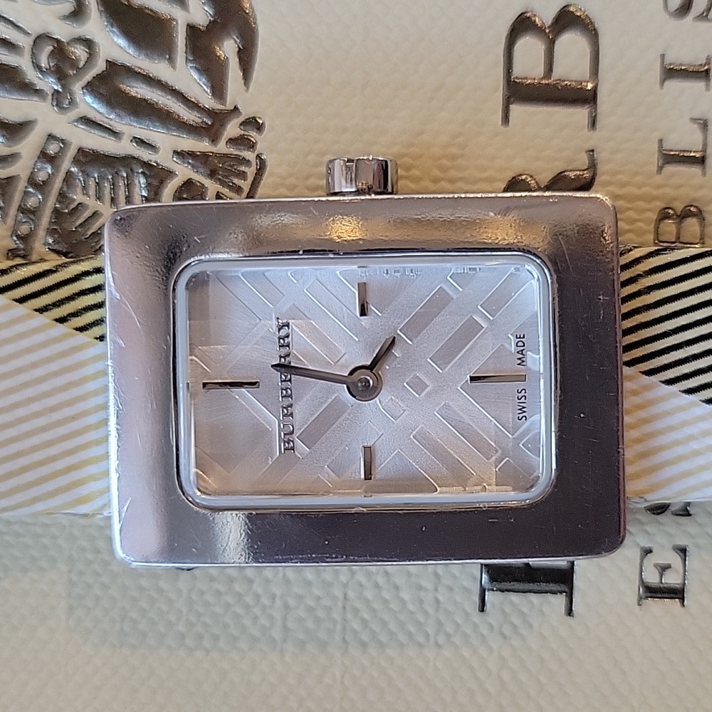 Burberry watch - Picture 2 of 10